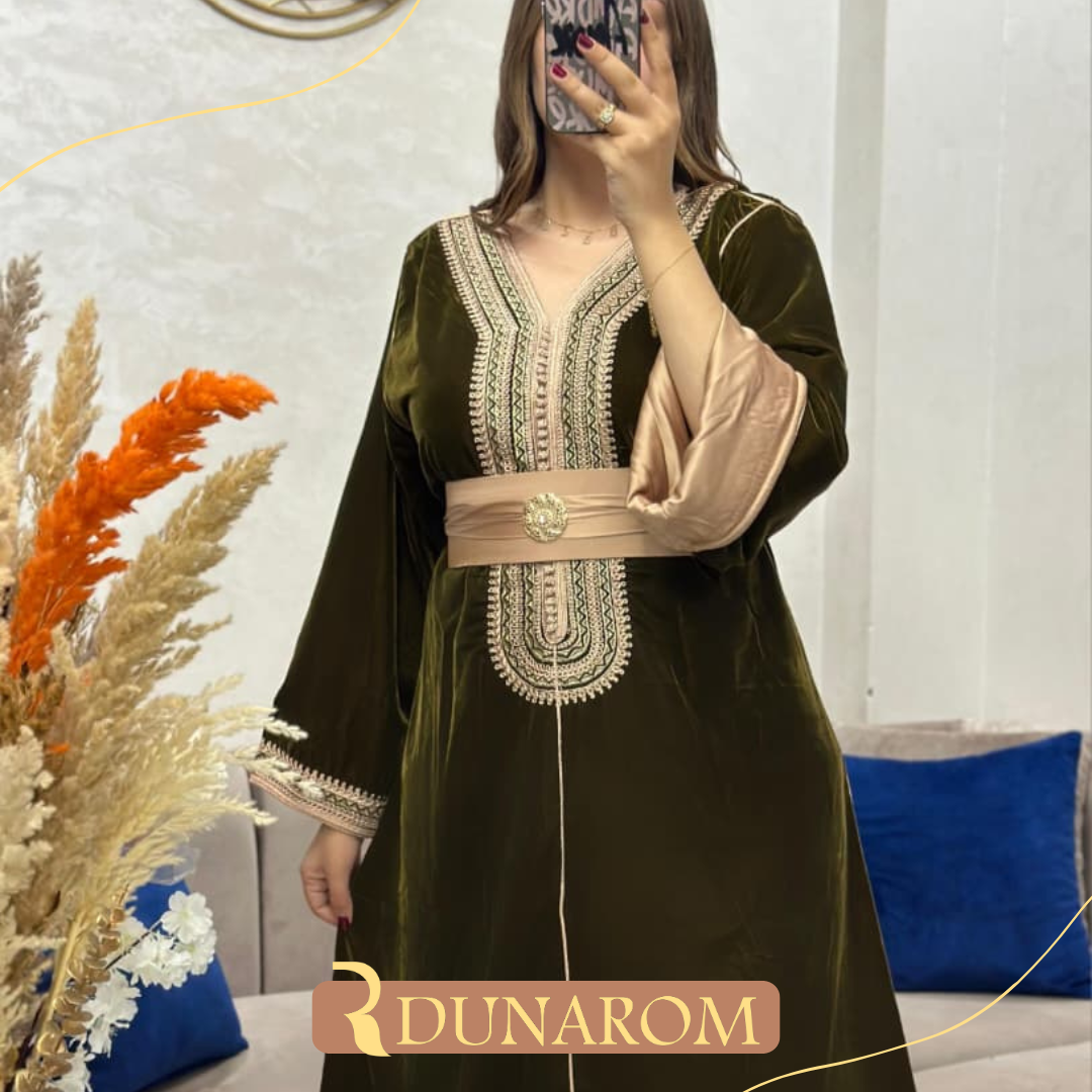👑قفطان مبرة تاج الأنيق