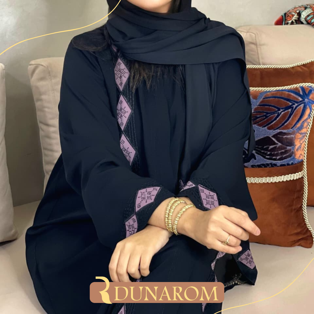 👑😍عباية شرقية ثوب كريب