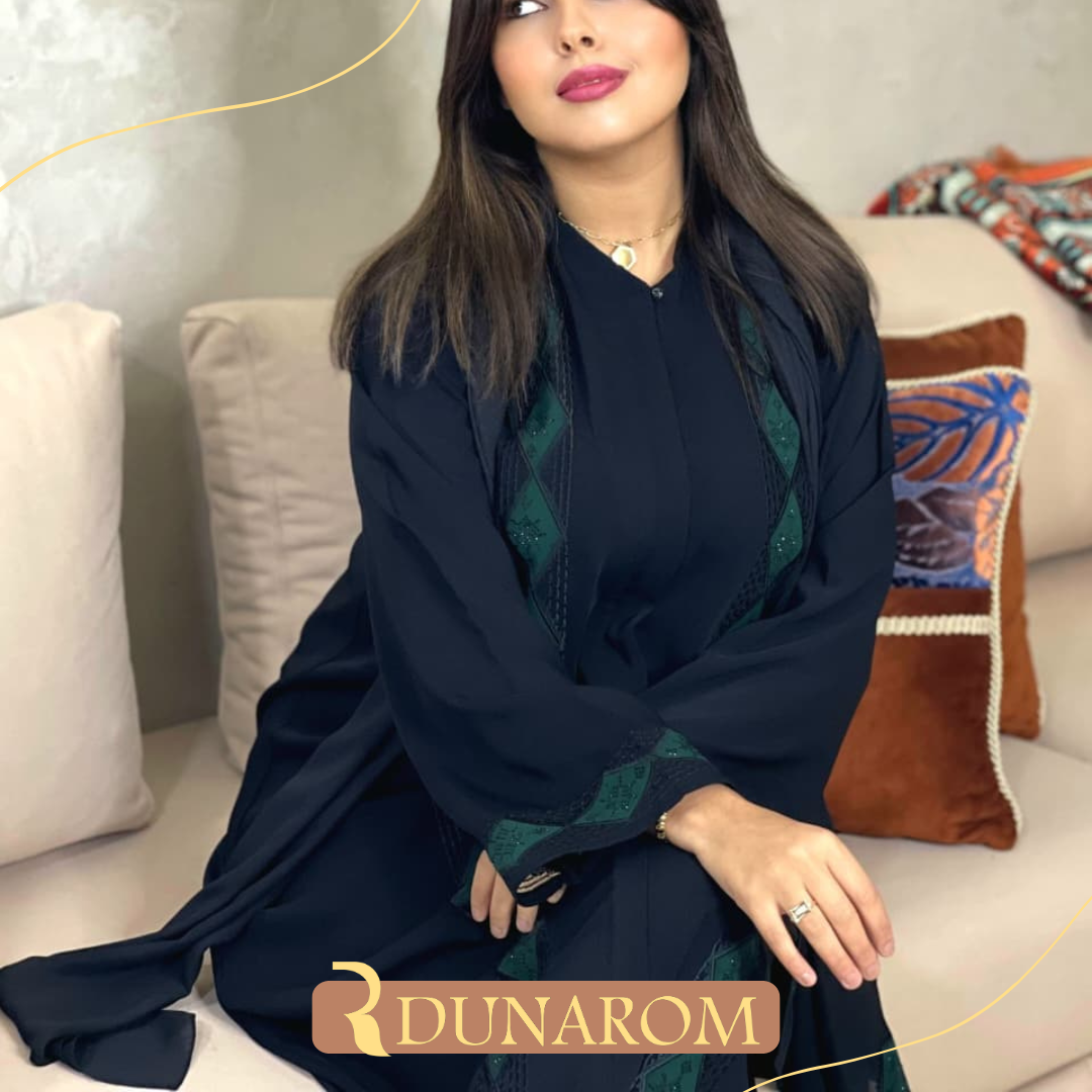 👑😍عباية شرقية ثوب كريب
